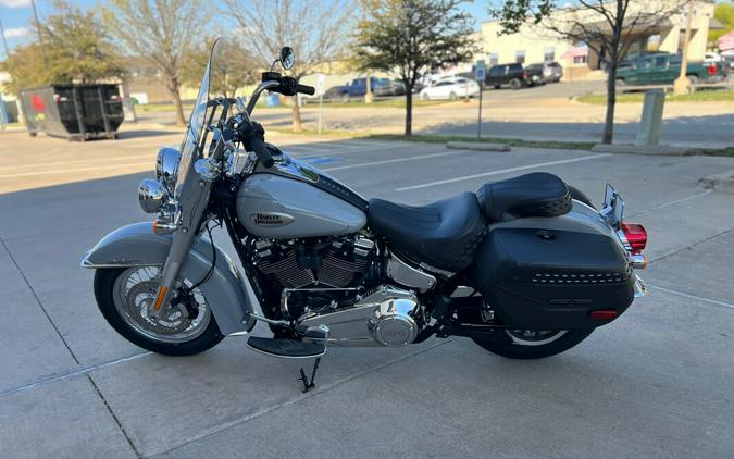 2024 Harley-Davidson® Heritage Classic Billiard Gray