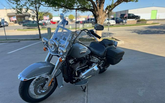 2024 Harley-Davidson® Heritage Classic Billiard Gray