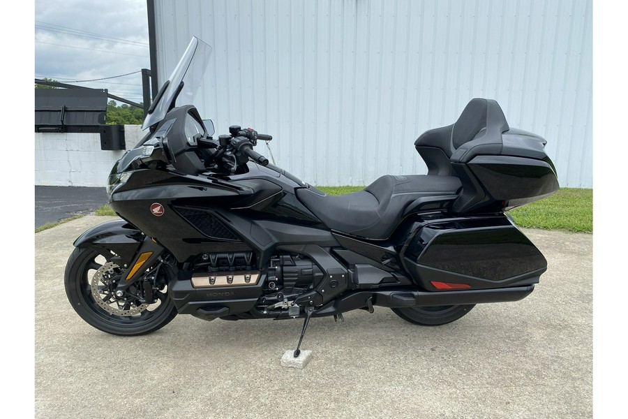 2023 Honda LIKE NEW!! GOLDWING TOURING