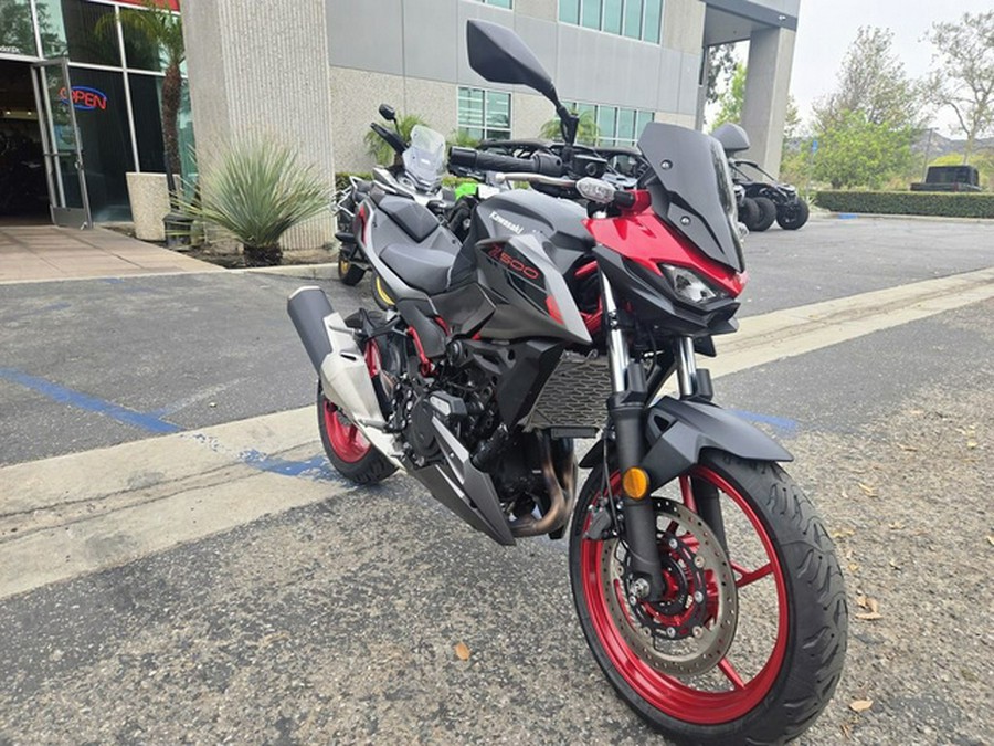 2024 Kawasaki Z500 SE ABS