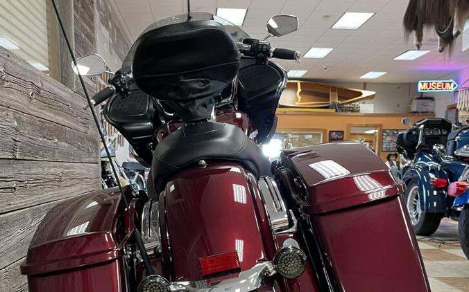 2015 Harley-Davidson Road Glide Mysterious Red Sunglo