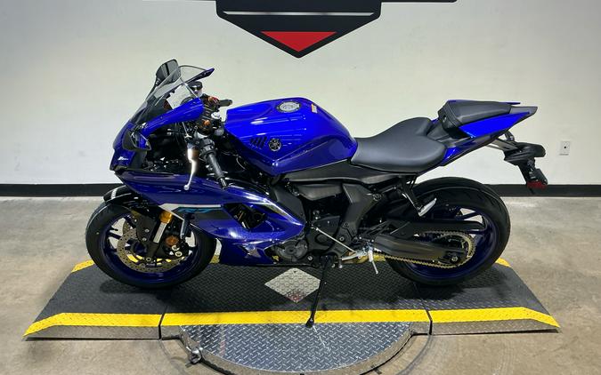 2025 Yamaha YZF-R7