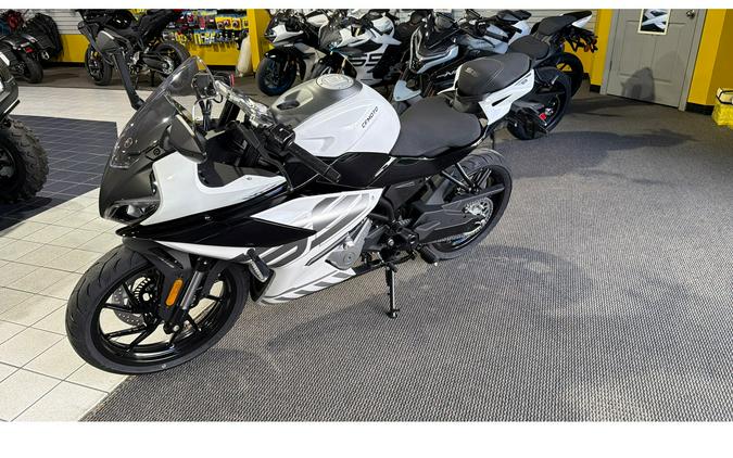 2026 CFMOTO 300 SS NEBULA