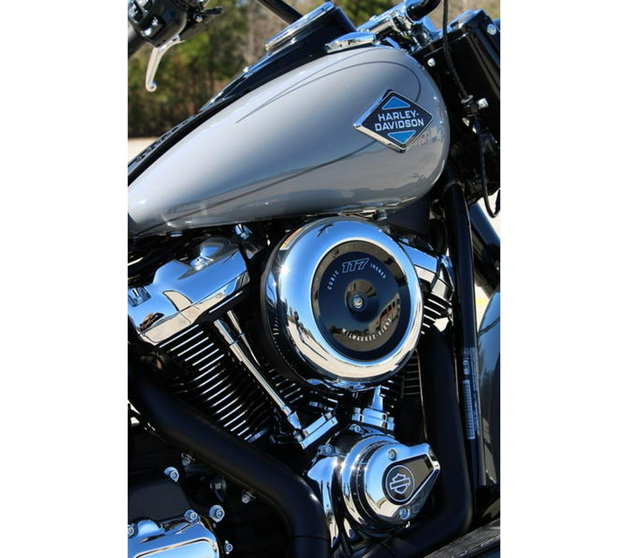 2026 Harley-Davidson® FLHC - Heritage Classic