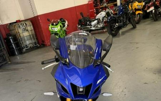 2025 Yamaha YZF-R7