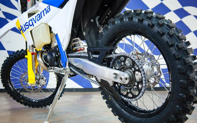2027 TE 300 - Husqvarna Motorcycles