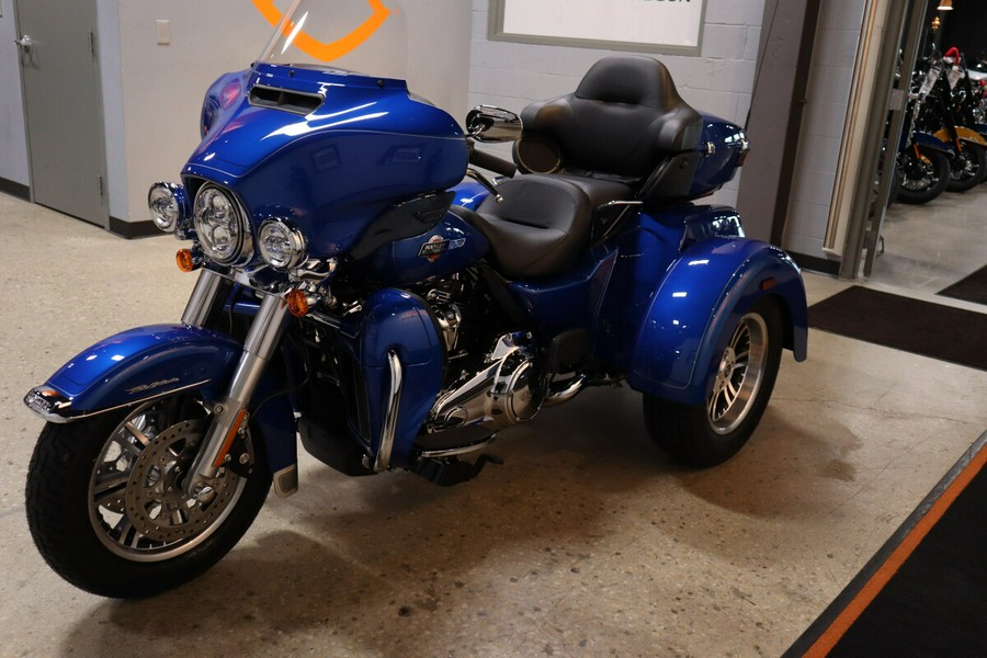 2024 Harley-Davidson Tri Glide Ultra Trike FLHTCUTG