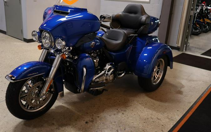 2024 Harley-Davidson Tri Glide Ultra Trike FLHTCUTG