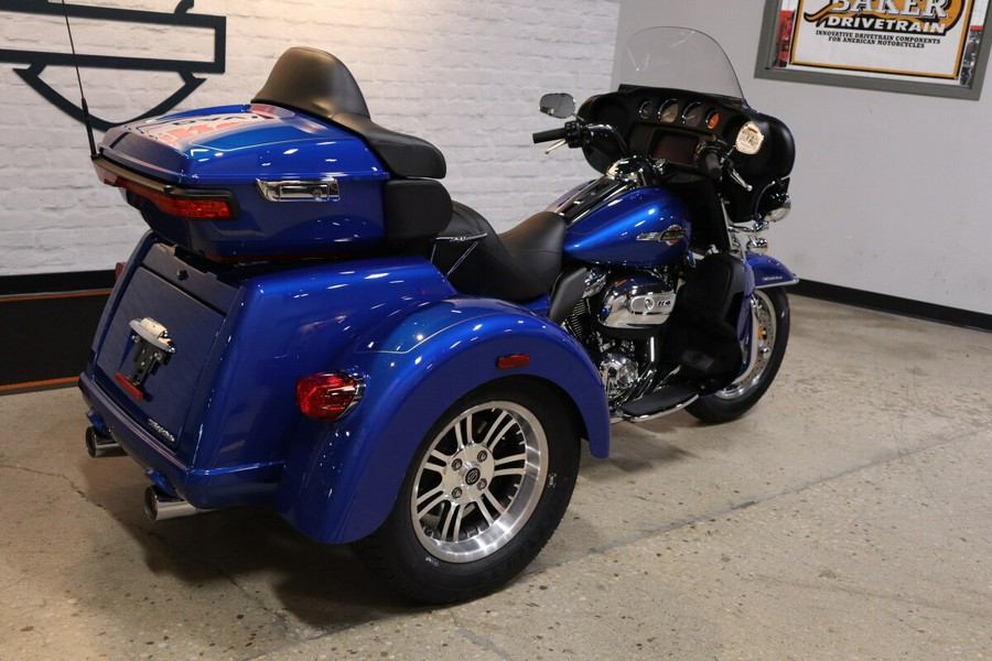 2024 Harley-Davidson Tri Glide Ultra Trike FLHTCUTG