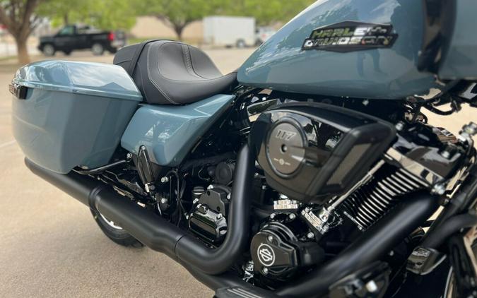 2024 Harley-Davidson® Road Glide® Sharkskin Blue - Black Finish