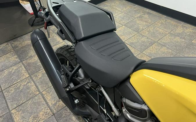 2023 Harley-Davidson Pan America™ 1250 Special Industrial Yellow/White Sand