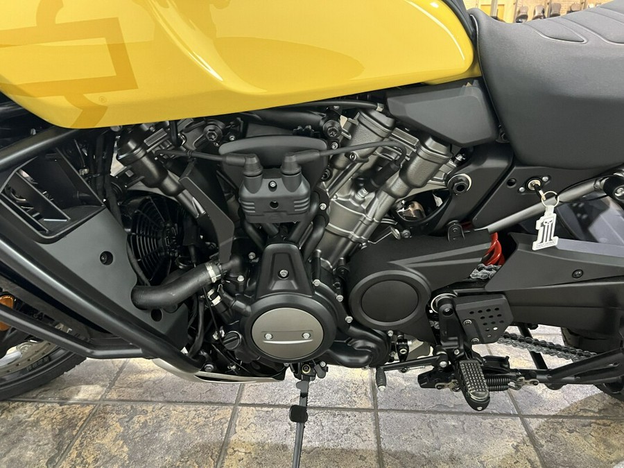 2023 Harley-Davidson Pan America™ 1250 Special Industrial Yellow/White Sand