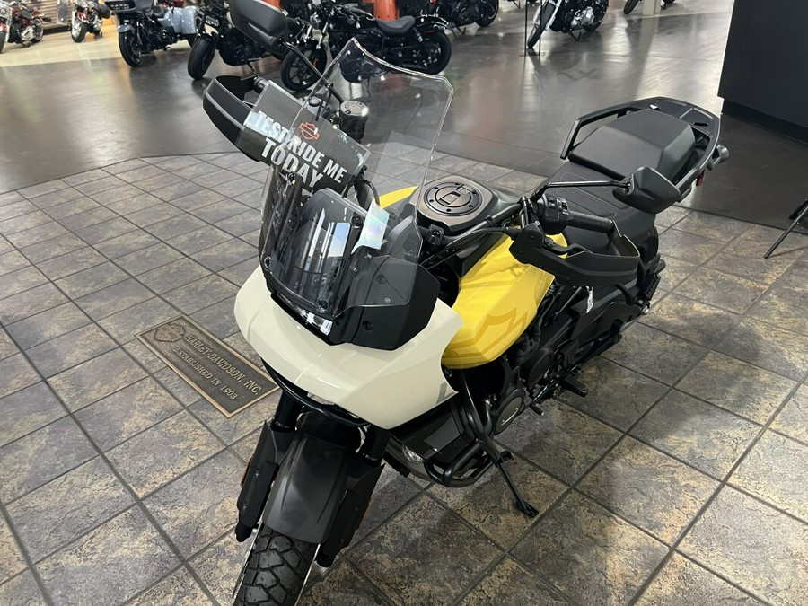 2023 Harley-Davidson Pan America™ 1250 Special Industrial Yellow/White Sand