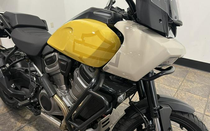 2023 Harley-Davidson Pan America™ 1250 Special Industrial Yellow/White Sand