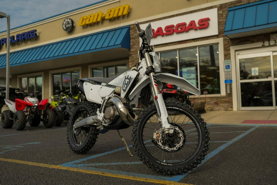 2025 Husqvarna® TE 300 PRO