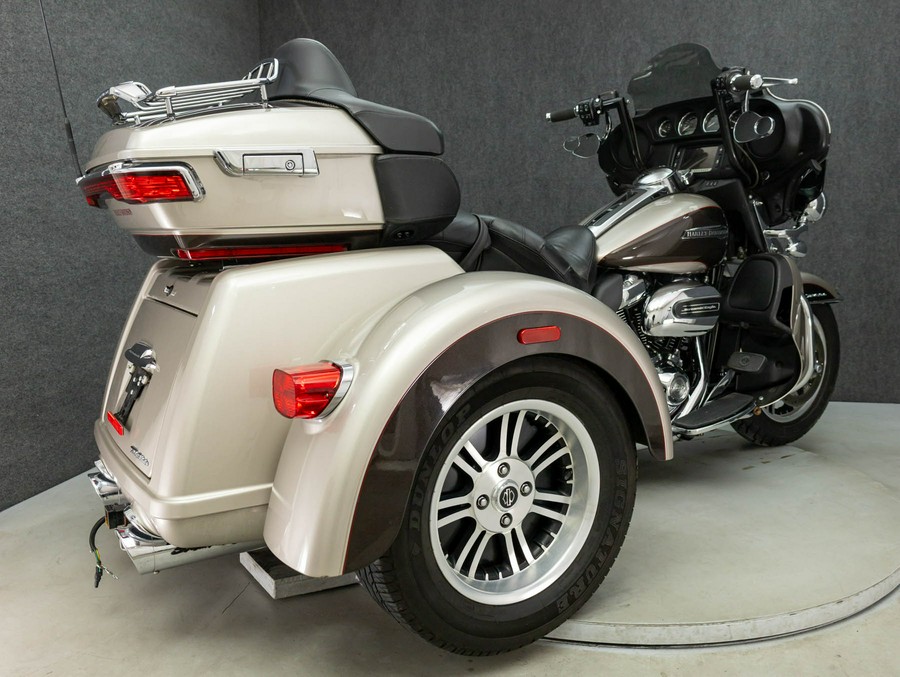2018 HARLEY DAVIDSON FLHTCUTG TRI GLIDE ULTRA