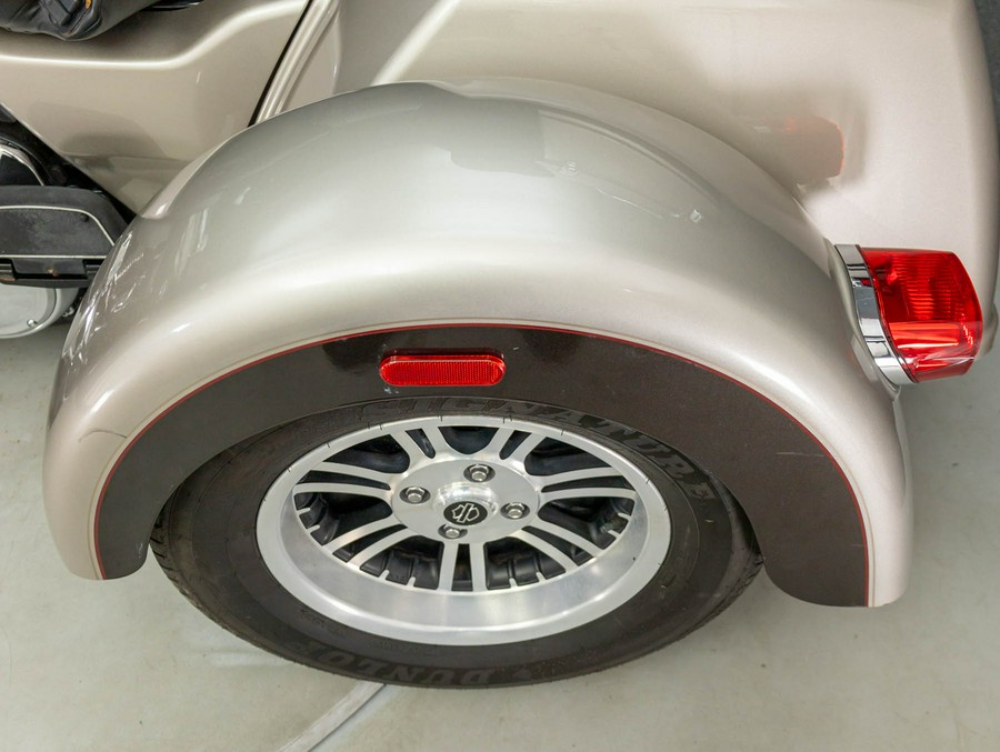 2018 HARLEY DAVIDSON FLHTCUTG TRI GLIDE ULTRA