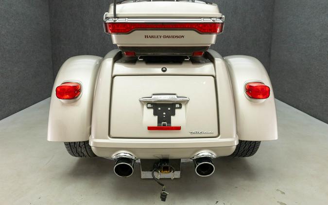 2018 HARLEY DAVIDSON FLHTCUTG TRI GLIDE ULTRA