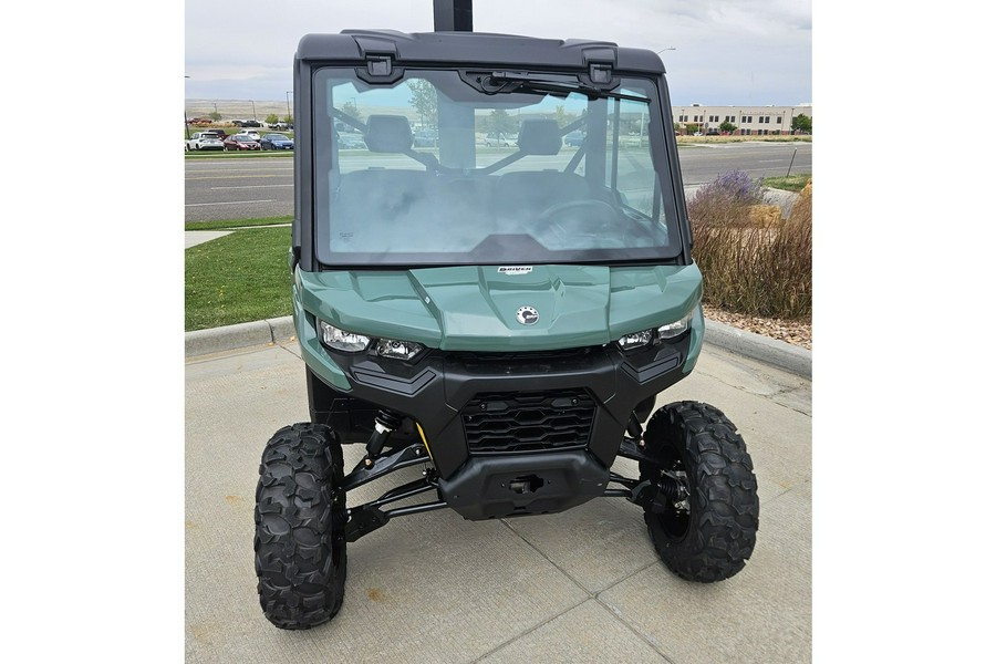 2026 Can-Am Defender DPS CAB HD9