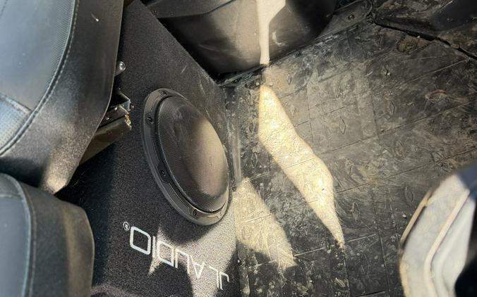 2025 Can-Am Defender MAX Limited