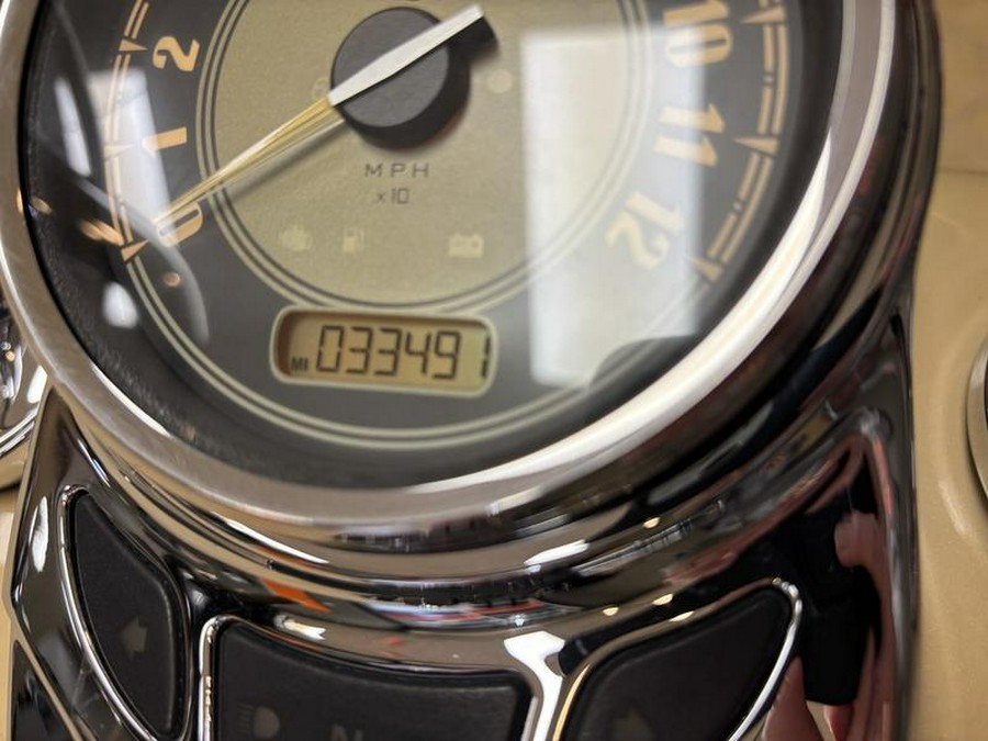 2014 Harley-Davidson® FLSTC - Heritage Softail® Classic