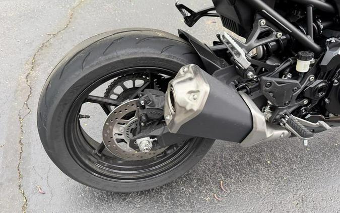 2025 Kawasaki Z900 ABS Metallic Spark Black/Metallic Carbon Gray