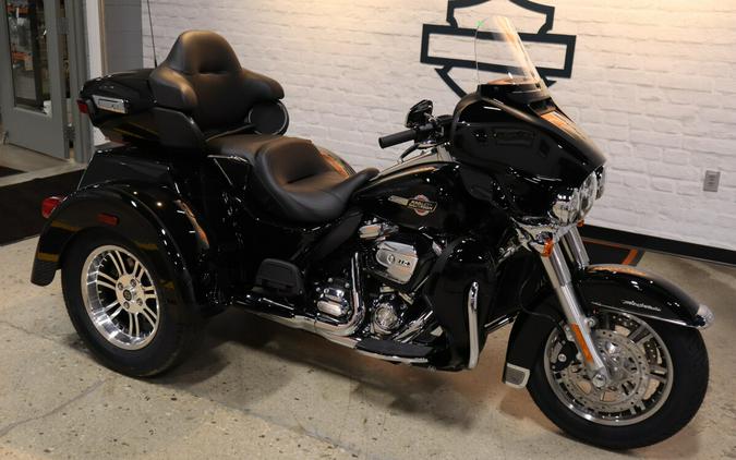 2024 Harley-Davidson Tri Glide Ultra Trike FLHTCUTG