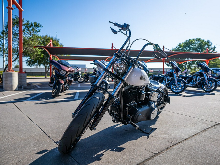 Custom 2016 Dyna Street Bob FXDB103