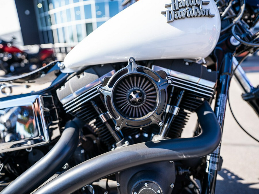 Custom 2016 Dyna Street Bob FXDB103