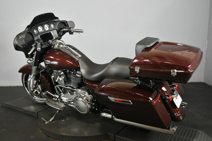 2022 Harley-Davidson Street Glide