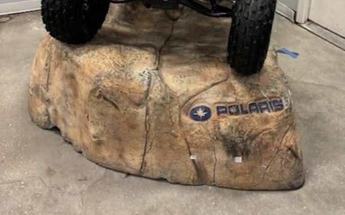 2026 Polaris® OUTLAW 110 INDY RED 110 EFI