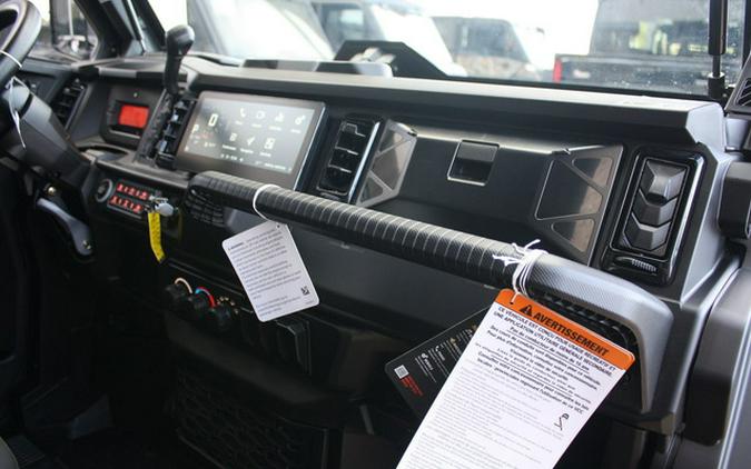 2026 Can-Am Defender MAX Limited HD11