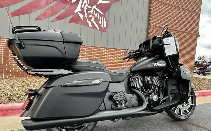 2024 Indian Motorcycle® Roadmaster® Dark Horse® Black Smoke