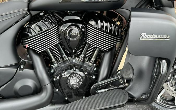 2024 Indian Motorcycle® Roadmaster® Dark Horse® Black Smoke