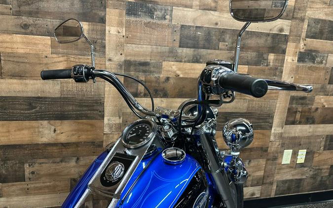 2008 Harley-Davidson® Heritage Softail® Classic Pacific Blue Pearl & Vivid Black