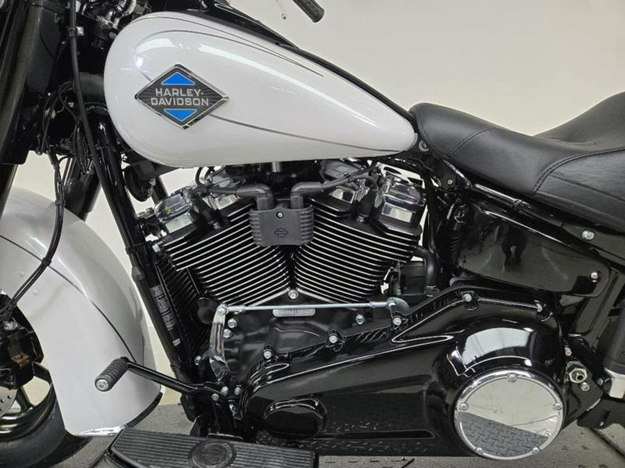 2025 Harley-Davidson® FLHC - Heritage Classic