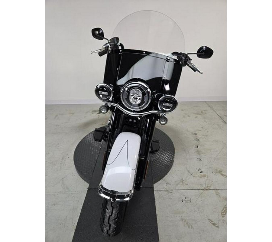 2025 Harley-Davidson® FLHC - Heritage Classic