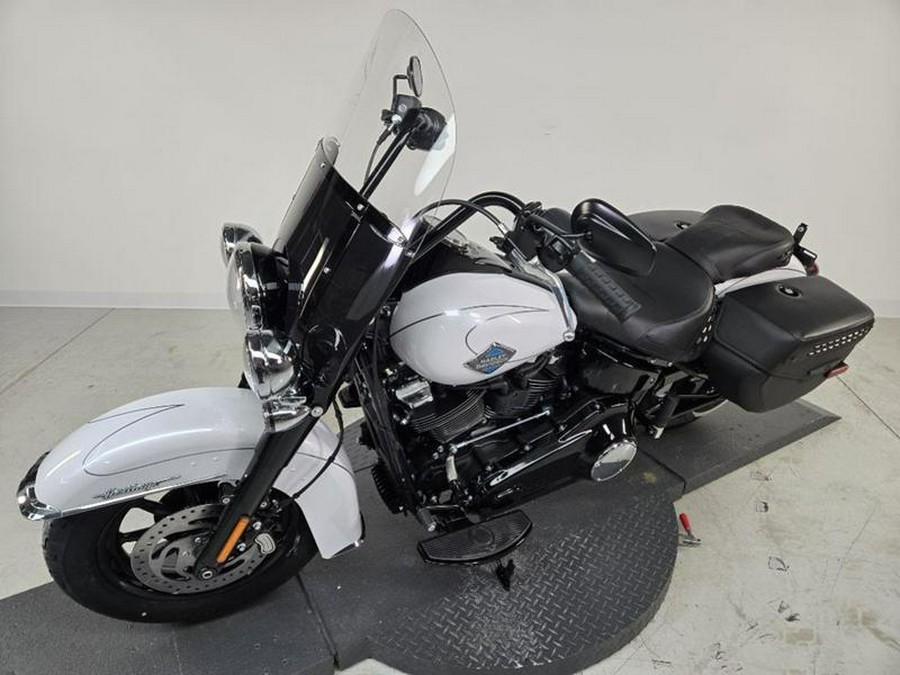 2025 Harley-Davidson® FLHC - Heritage Classic