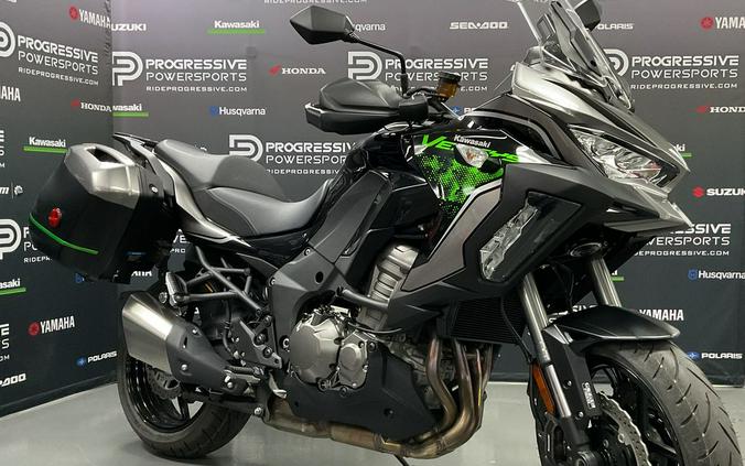 2022 Kawasaki Versys® 1000 SE LT+