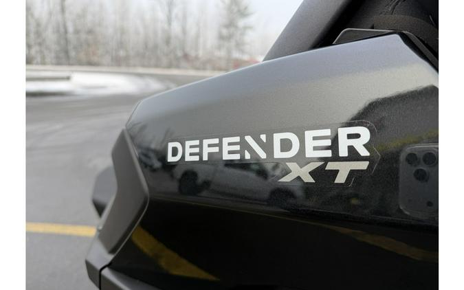 2026 Can-Am DEFENDER XT CAB HD11