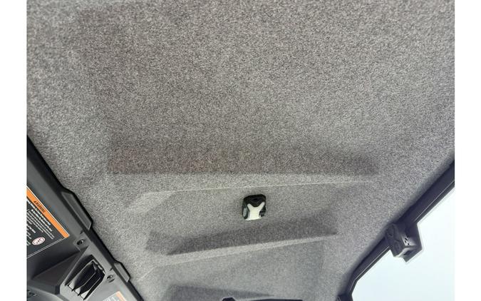 2026 Can-Am DEFENDER XT CAB HD11