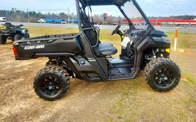 2024 Can-Am® Defender DPS HD9 Timeless Black