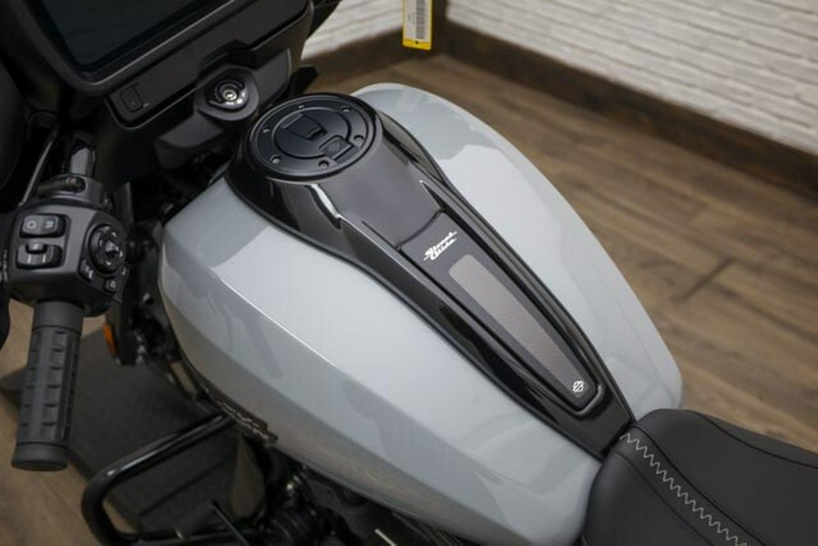 2025 Harley-Davidson® Street Glide®