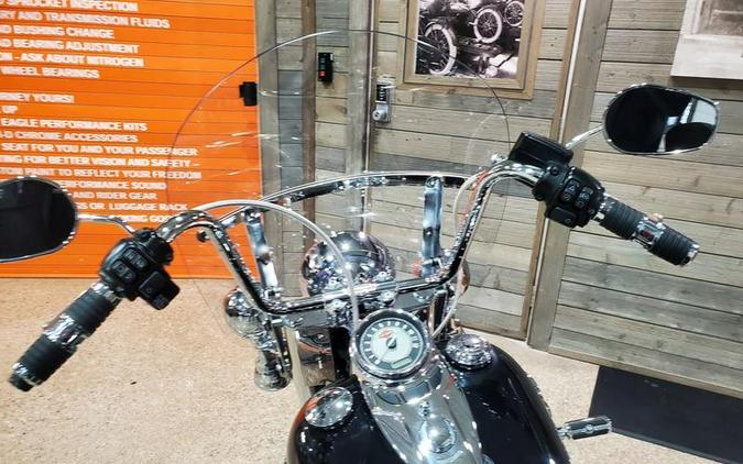 2017 Harley-Davidson® FLSTC - Heritage Softail® Classic