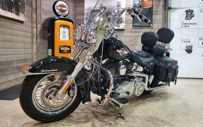 2017 Harley-Davidson® FLSTC - Heritage Softail® Classic