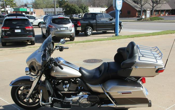 2018 Harley-Davidson Ultra Limited Silver/Brown