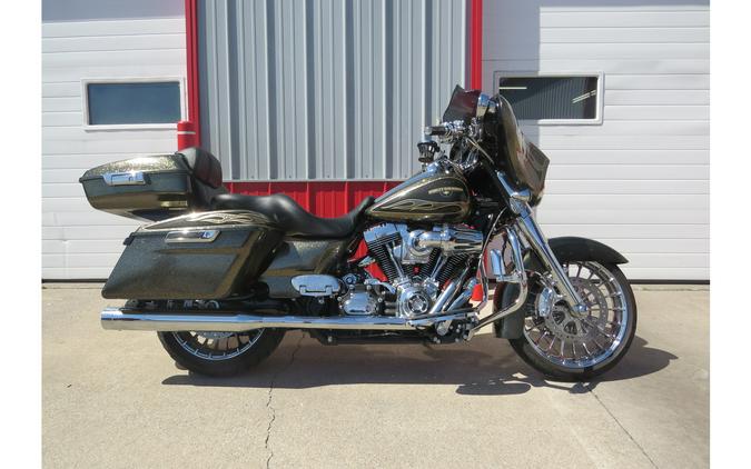 2016 STREET GLIDE SPECIAL - Harley-Davidson®