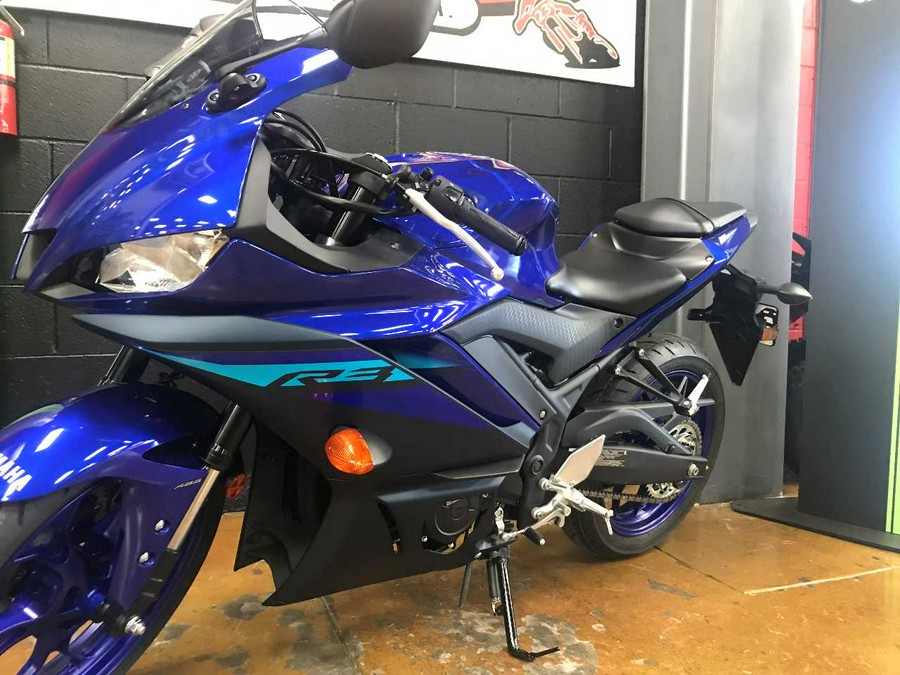 2024 YAMAHA YZF-R3 ABS