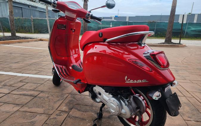 2023 Vespa Primavera 50 Red