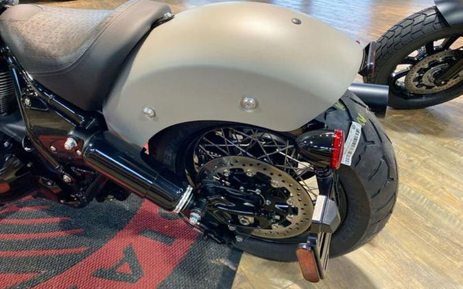 2023 Indian Motorcycle® Chief® Bobber Dark Horse® Silver Quartz Smoke